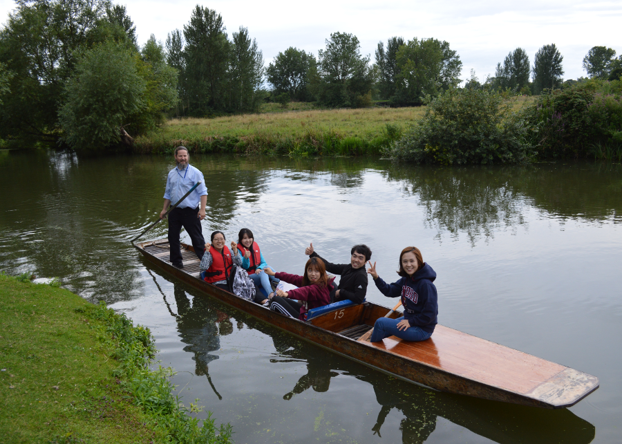 Adults welcome punting event